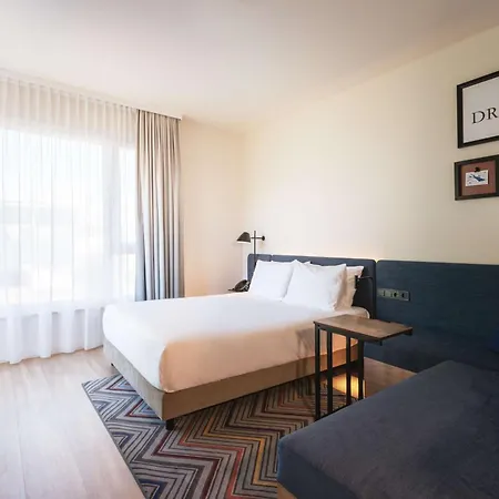 Szálloda Hampton By Hilton 3*