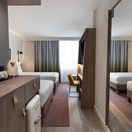 Ξενοδοχείο Hampton By Hilton 3*