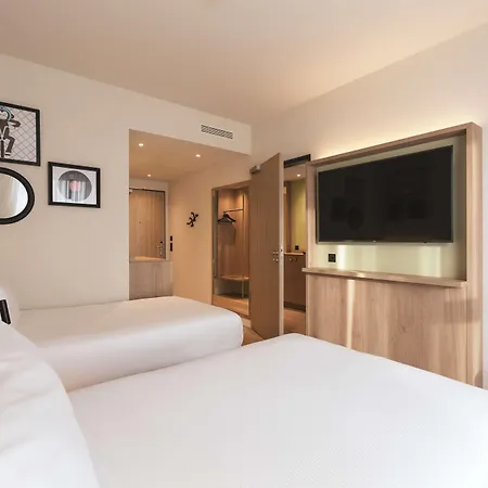 Hampton By Hilton 3*