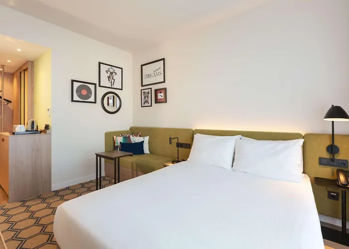 Hotel Hampton By Hilton 3*